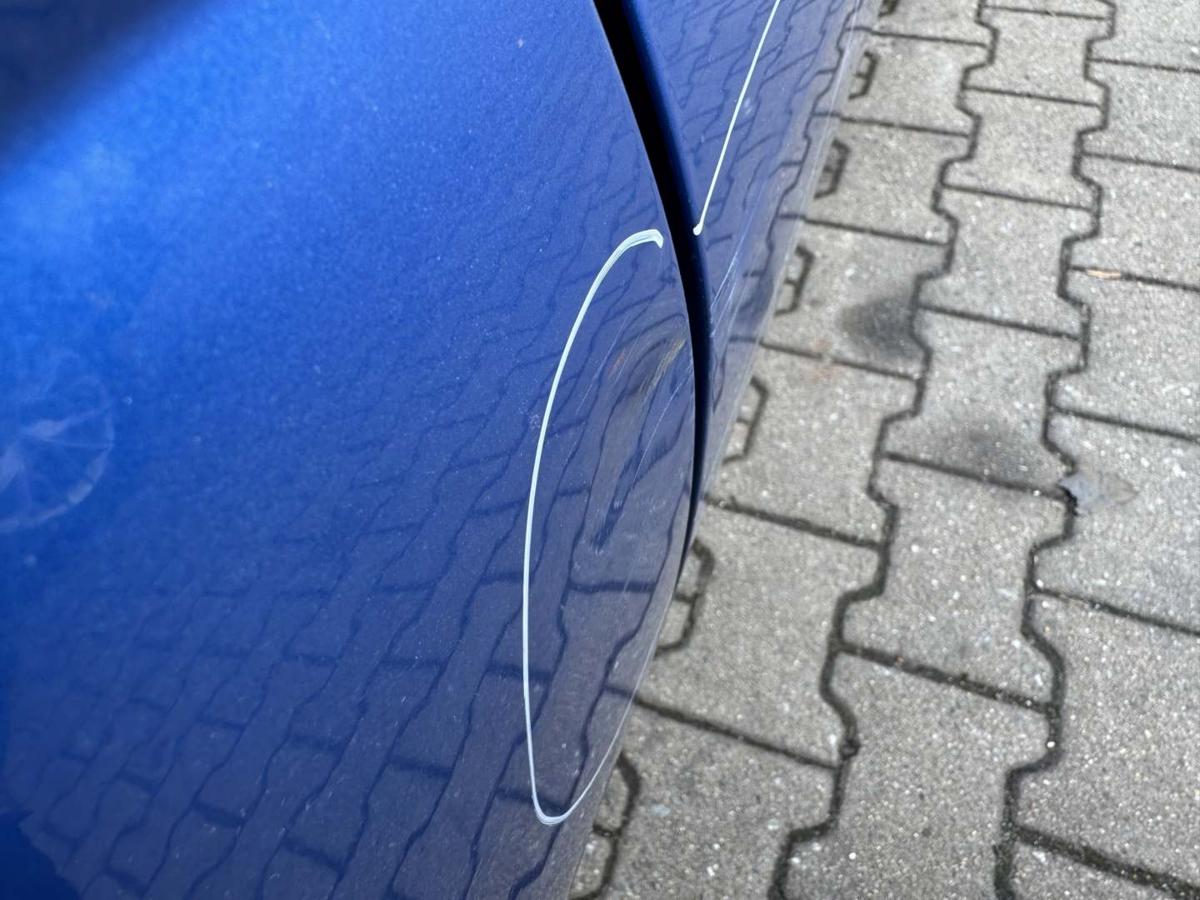 Suzuki Ignis FH original T&uuml;r vorn rechts Z2J Cyprus Blue 5-T&uuml;rer Rohbau Bj.2003